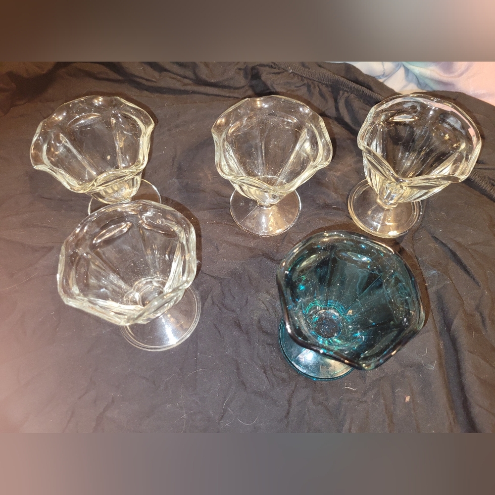Anchor Hocking Dessert cups. Tulip. Vintage glasses!